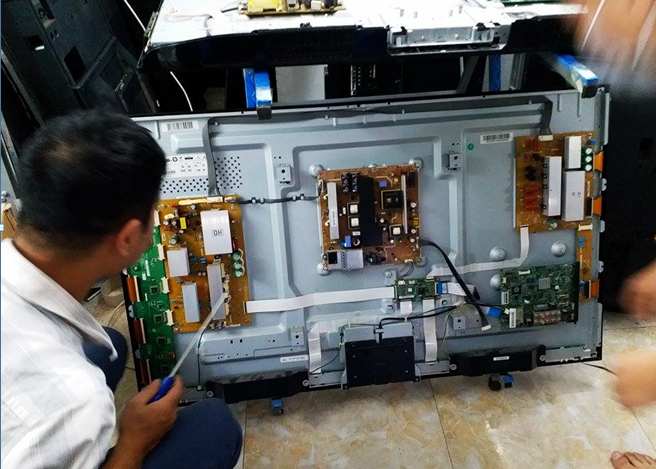 Dịch Vụ Sửa Tivi Trọn Gói Tại Nhà